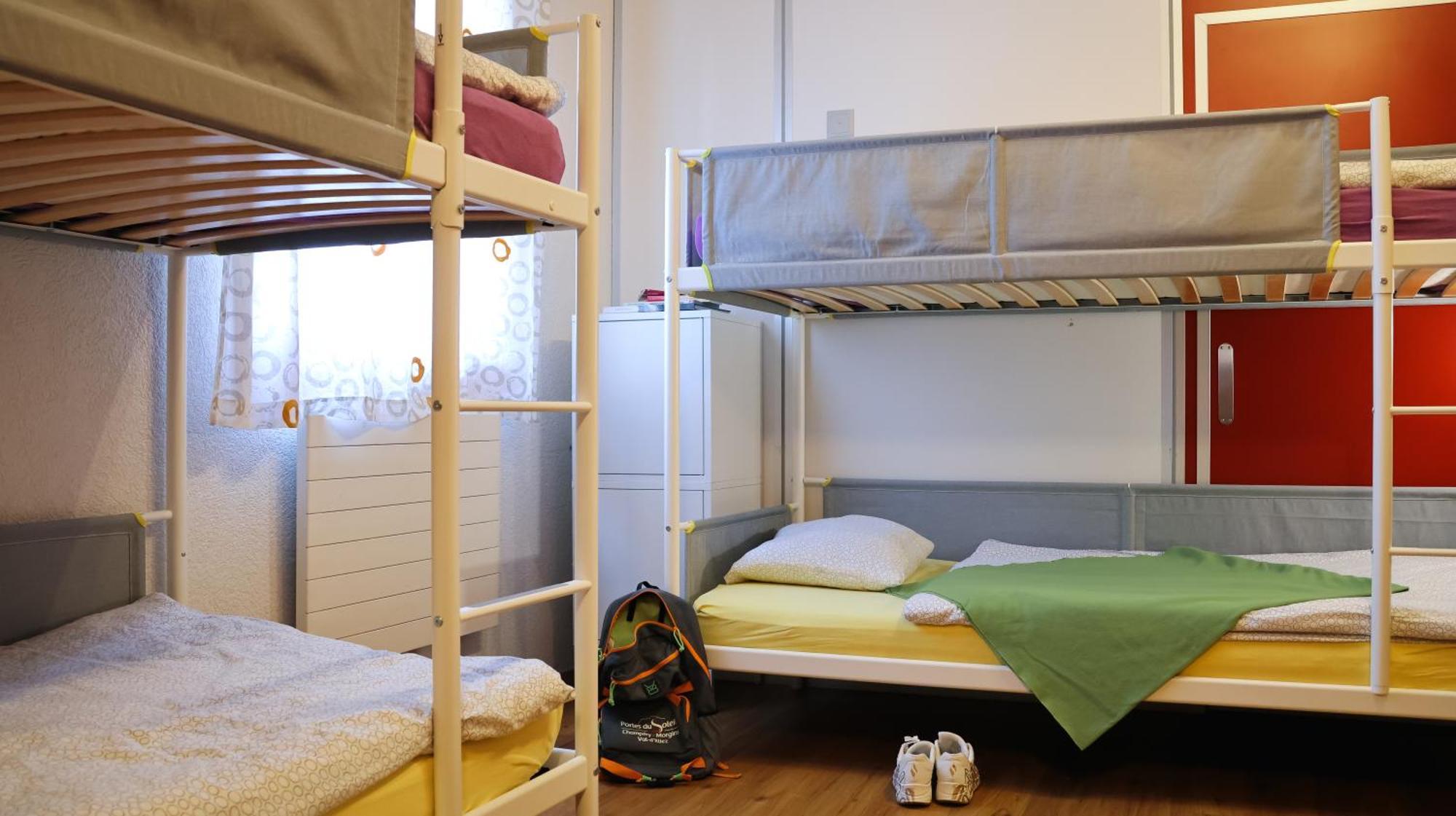 Backpacker Le Petit Baroudeur Vandrarhem Champéry Exteriör bild